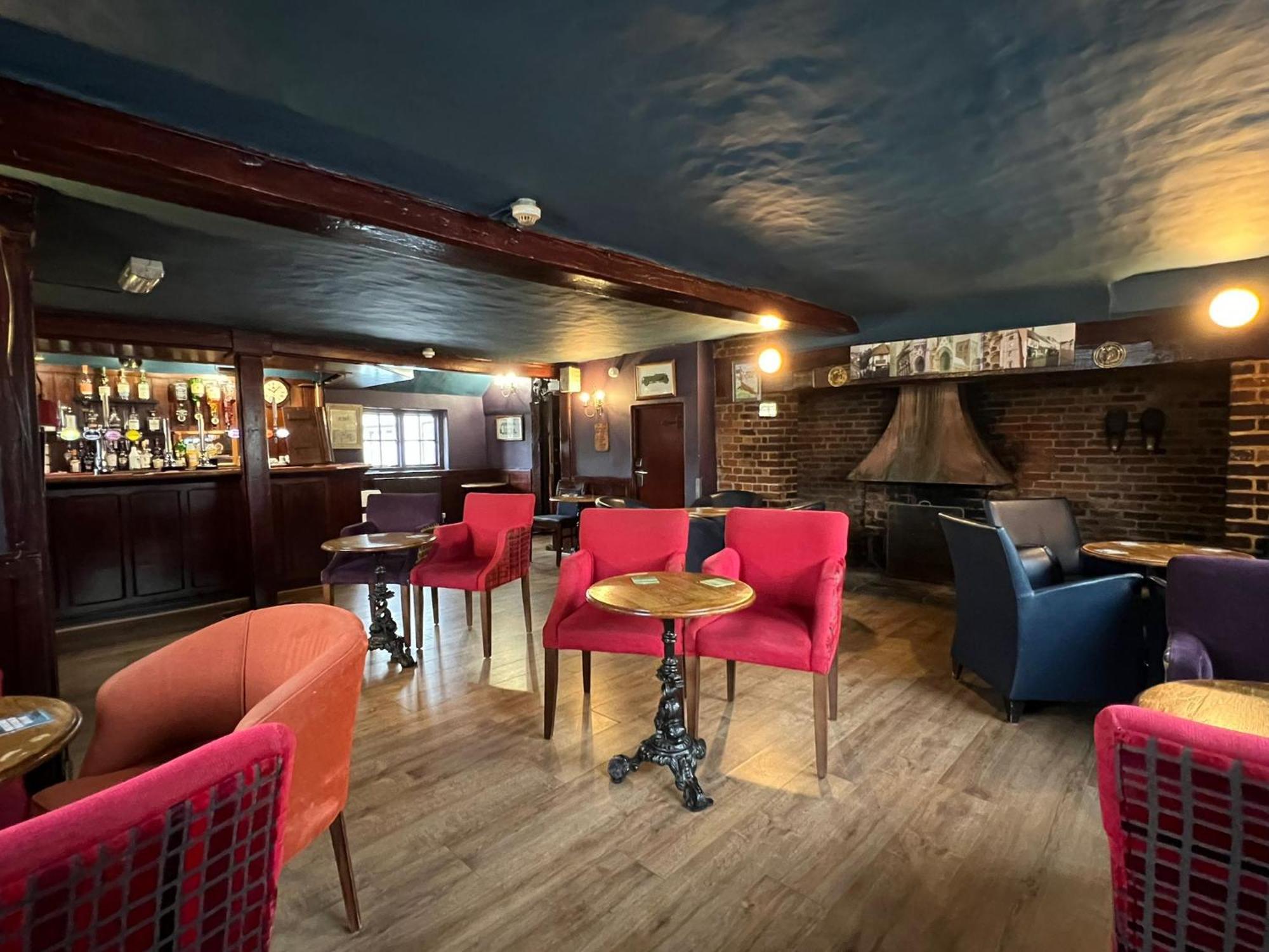 Roebuck Inn Стивенэйдж Экстерьер фото