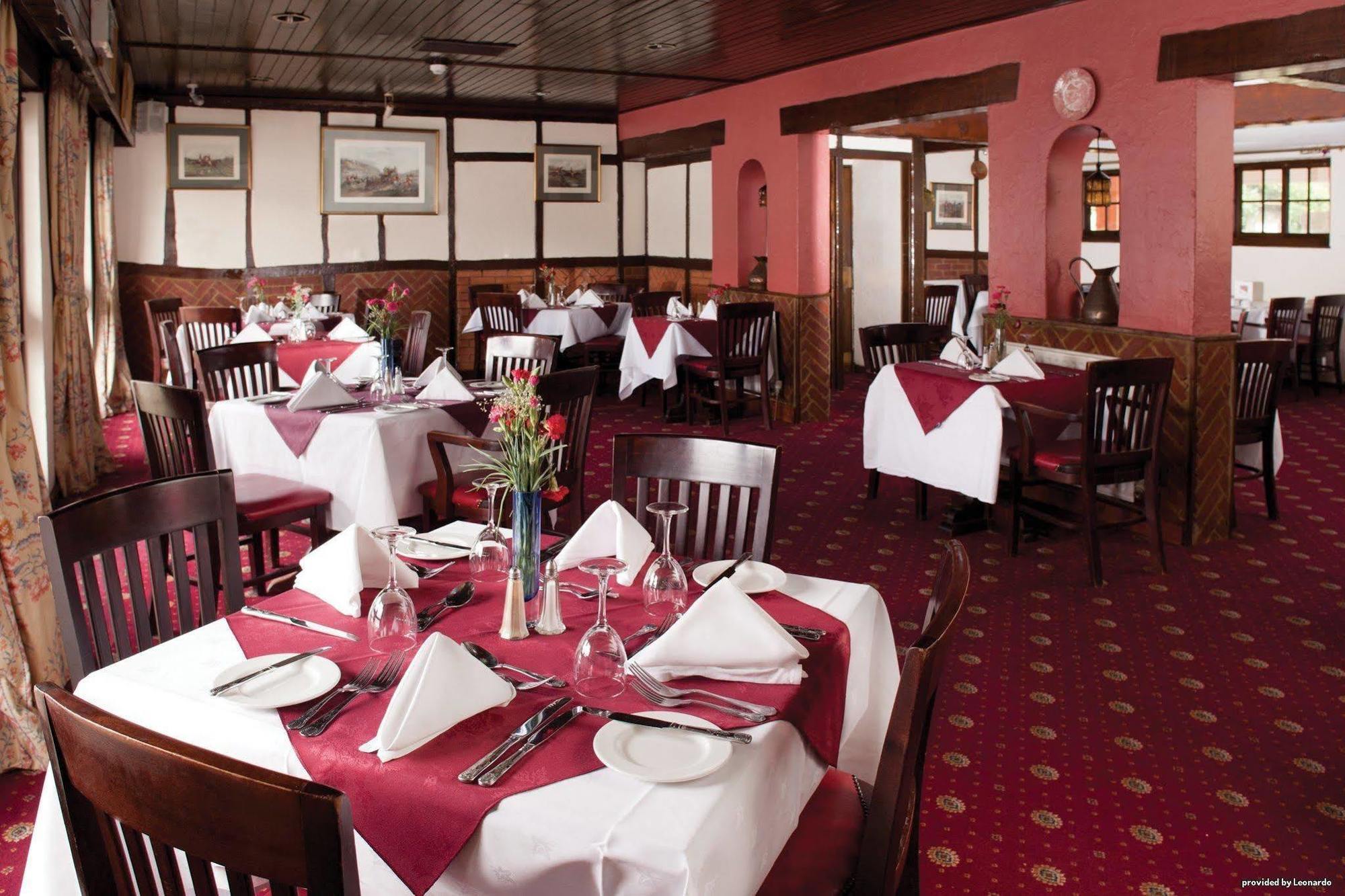 Roebuck Inn Стивенэйдж Ресторан фото