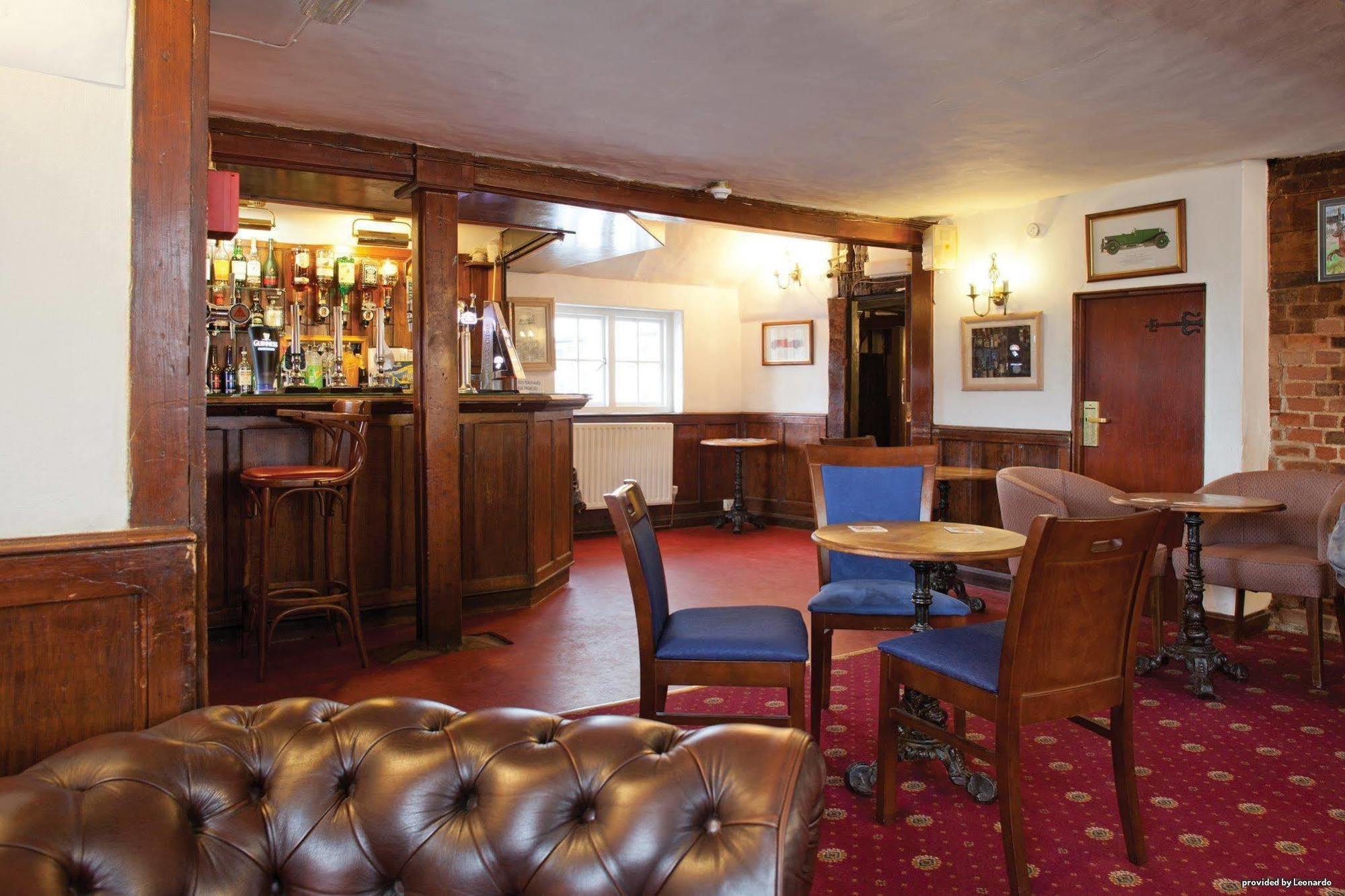 Roebuck Inn Стивенэйдж Ресторан фото